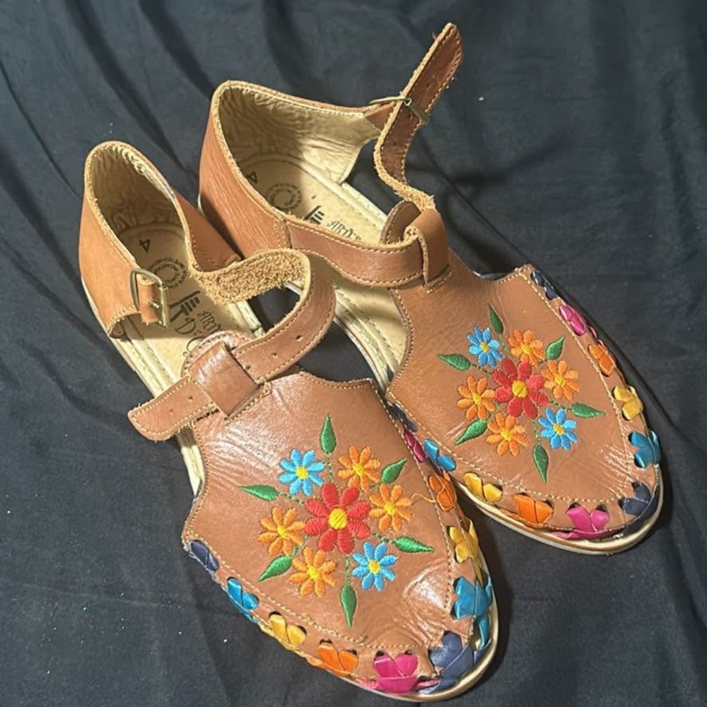 Brown Floral Embroidered Flats (huaraches)